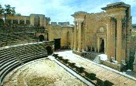 guelma thetre rom.jpg (11411 octets)
